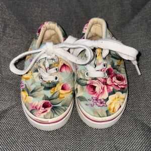 Lil Hazel’s flowered shoes toddler size 6